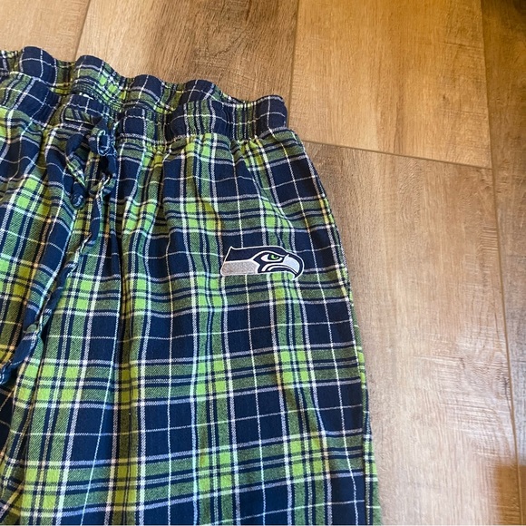 Team Apparel Men's Plaid PJ pants  - Navy and Lime XL - Picture 4 of 5